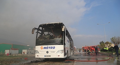 Hatay'da yolcu otobüsünde çıkan yangın söndürüldü