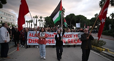 İsrail'in Gazze'ye yönelik saldırıları protesto edildi