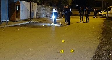 Silahlı saldırıya uğrayan baba ağır yaralandı, oğlu öldü