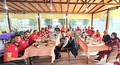 TOSYALI İSKENDERUN ENGELLİLER SPOR KULÜBÜ SPORCULARINA KAHVALTI İKRAMI