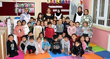 DERYA ARSLAN MİNİKLERLE BULUŞTU