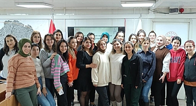 Eğitimi Başarıyla Tamamlayan Sağlık Personeline Sertifika