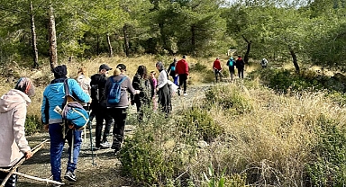 Hatay'da çevre gönüllüleri doğa yürüyüşü yaptı