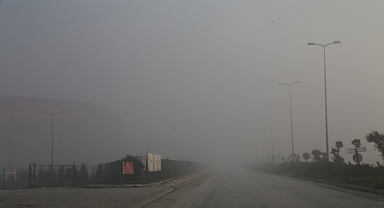 Hatay'da Sis Nedeniyle Görüş Mesafesi Düştü