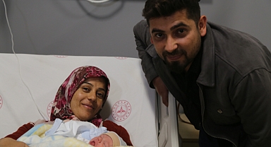 Hatay'da Yılın İlk Bebeği Muhammet Talha