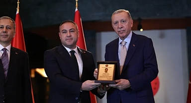 HATAYLI VALİ YARDIMCISINA BÜYÜK ONUR “YILIN MÜLKİ İDARE AMİRİ” SEÇİLDİ