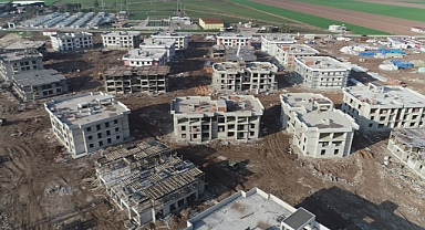 KUMLU VE ARSUZ'DA KONUT İNŞAATLARI DEVAM EDİYOR