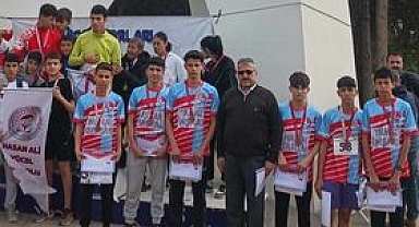 TOBB Anadolu İmam Hatip Lisesi Atletizm Takımı Grup Dördüncüsü