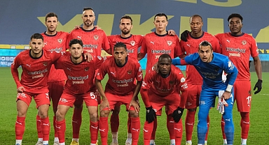 VOLKAN HOCA İSTİFA SESLERİNE KULAK TIKADI “SEZON SONUNA KADAR HATAYSPOR’DAYIM!”
