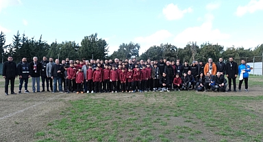 DEMİREL: BİZ FUTBOL TAKIMI DEĞİL AİLEYİZ