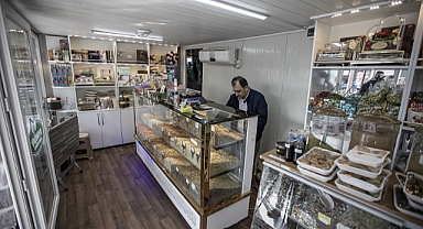 Esnaf konteynerlerde ekonomiye katkı sunuyor