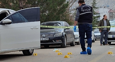 Oğlunu tabancayla vuran baba aynı silahla intihar etti