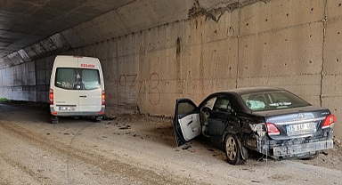 Öğrenci servisi ile otomobilin çarpıştığı kazada 14 kişi yaralandı