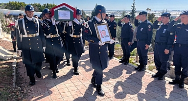 Trafik kazasında hayatını kaybeden teğmen, toprağa verildi