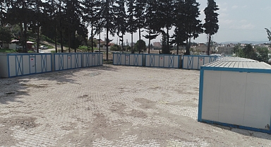 3 Bin 424 Sandıktan 96'sı Konteynerde Kuruluyor