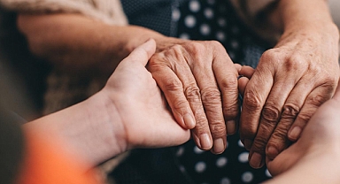 65 YAŞ ÜSTÜ NÜFUS 10 MİLYONA YAKLAŞTI