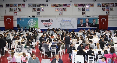 BAŞKAN ALTAN GENÇLERLE BULUŞTU