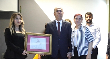 Başkan Yapar, Mazbatasını Aldı