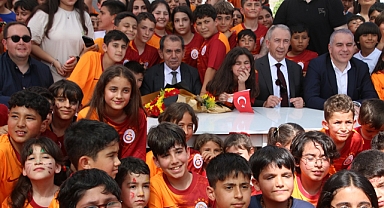 DEPREM BÖLGESİNİN DESTEĞE İHTİYACI VAR