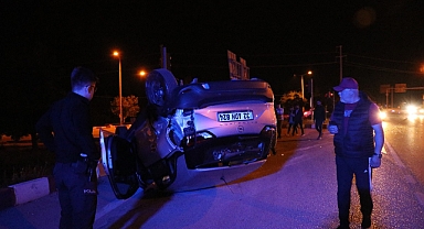İki otomobilin çarpıştığı kazada sürücüler yaralandı