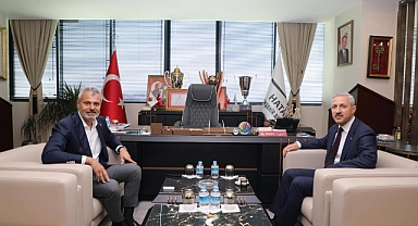 REKTÖR EREN'DEN BAŞKAN ÖNTÜRK'E ZİYARET