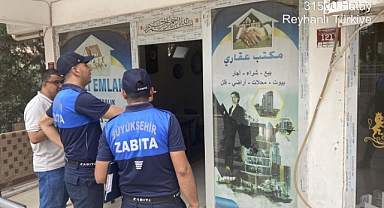 Zabıta Ekipleri, Arapça Tabelaları Söktü