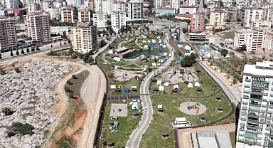 20 bin afetzedeye barınma imkanı sunan park ve bahçelerde depremin izleri siliniyor