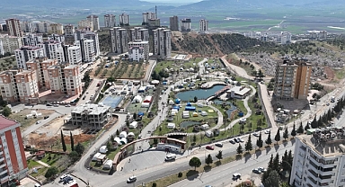 20 bin afetzedeye barınma imkanı sunan park ve bahçelerde depremin izleri siliniyor