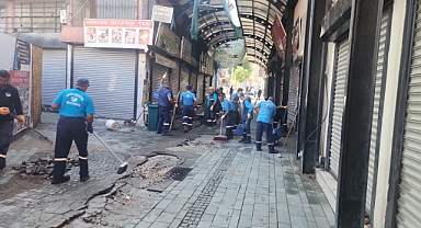 Antakya Belediyesi Ekipleri Selin İzlerini Sildi