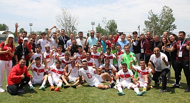 ENGELSİZLER YARI FİNALDE