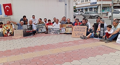 Hatay'da Gazze'ye destek için oturma eylemi düzenlendi