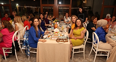 KADIN DAYANIŞMASI VE OTİZMLİLER İÇİN DÜZENLENEN GECE SES GETİRDİ