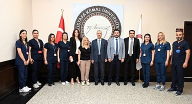 Rektör Eren, Hemşireleri Makamında Ağırladı