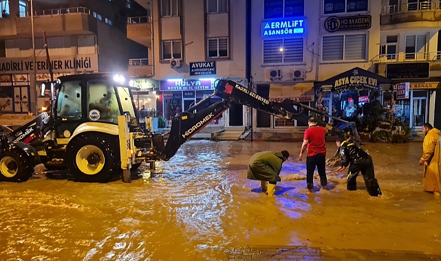 Sağanak, hayatı olumsuz etkiledi