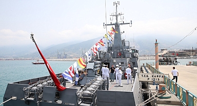 TCG Nusret, Gökova ve Karpaz gemileri, İskenderun'da ziyarete açıldı