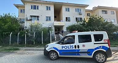 Apartmanda çıkan yangında anne ve oğlu öldü, baba yaralandı