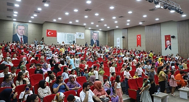 Başkan Sarı, Çocukları Tiyatro İle Buluşturdu