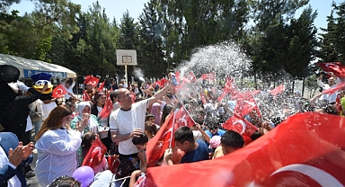 Başkan Yapar, Çocuklarla Birlikte Eğlendi
