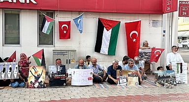 Hatay'da Gazze'ye destek için oturma eylemi düzenlendi