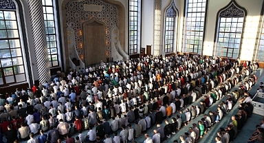 Hatay'da Kurban Bayramı namazı kılındı