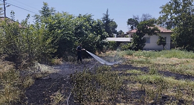 Hatay'da otluk alanda çıkan yangın söndürüldü