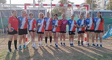 İskenderun Belediyesi Hentbol Takımı Liderliğe Yükseldi