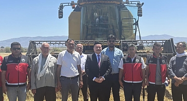 KAYMAKAM BUĞDAY HASADI YAPTI
