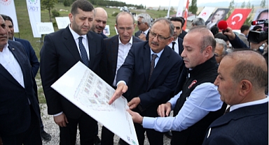 ÖZHASEKİ’DEN HATAYLI BAŞKANLARA ÇAĞRI: “DİRENÇLİ EVLER YAPMAYA GAYRET EDELİM”