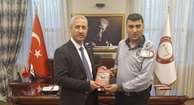 Suskun Şair'den Rektör Eren'e Teşekkür