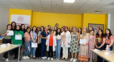 Anne Sütü Ve Emzirme Danışmanlığı Eğitimi Yapıldı