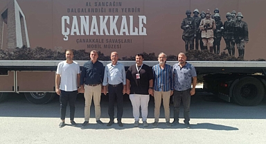 Başkan Yapar, Çanakkale Savaşları Mobil Müzesi’ni Ziyaret Etti