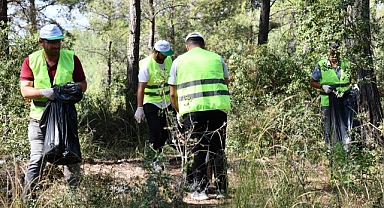 Belediye ekipleri 250 kilogram cam atık topladı