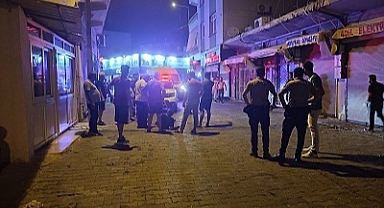 Bir zanlı, 2 kardeşi bıçakla yaraladı