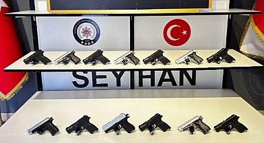 Deterjan paketinde 13 ruhsatsız tabanca ele geçirildi